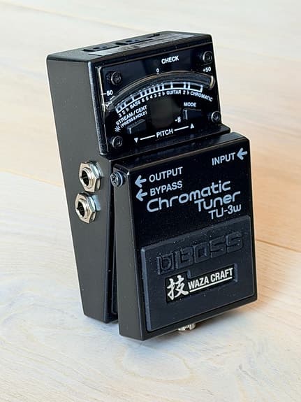 Boss TU-3W Waza Craft kromatisk tuner pedal til guitar