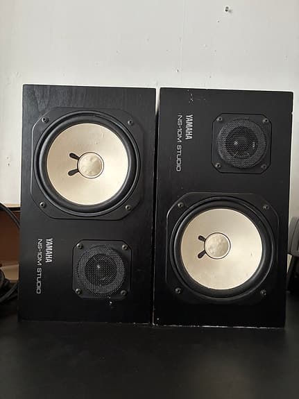 YAMAHA NS10_M studio + Yamaha P2500 S amp