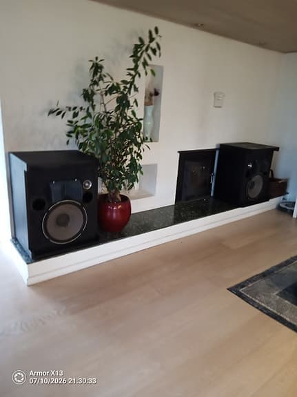 Jbl Studio monitor 4320
