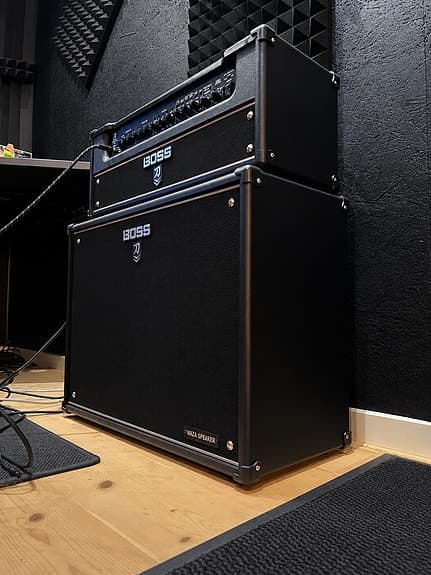 Boss Katana Artist MkII Head + Boss Waza Cabinet 2x12 - Som nyt