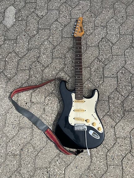 Hohner ST Special Professional elguitar sort stratocaster-type