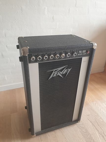 Peavey PA-100 – guitar / bass mixer/forstærker med 4 kanaler og reverb