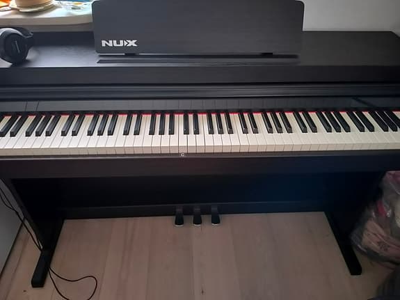 NUX WK-520 Digital Piano