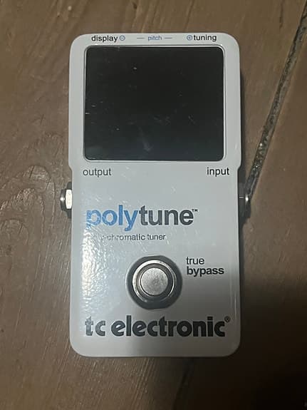 TC Electronic Polytune guitar tuner pedal hvid