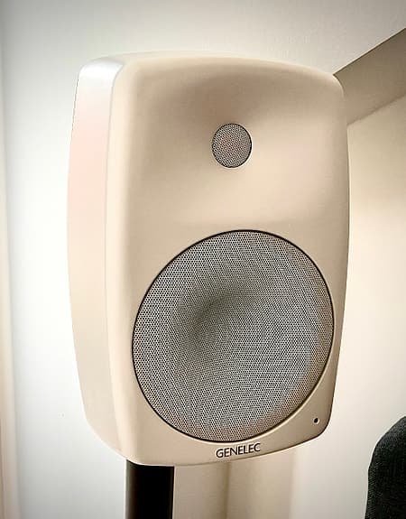Genelec 8250A