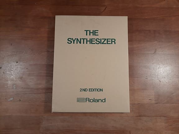 The Synthesizer 2nd edition (Roland, 1979)