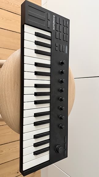 Native Instruments Komplete Kontrol M32 MIDI keyboard sort