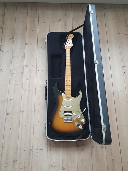 Fender AV '57 Hot Rod Stratocaster