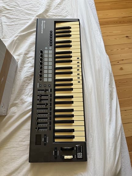 Novation Launchkey 49 MIDI keyboard controller