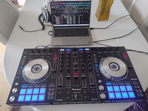 🔥Pioneer DDJ-SX🔥 4-kanals DJ Controller m. Serato DJ Pro Unlock ✅