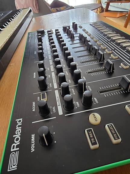 Roland AIRA TR-8 tromme maskine