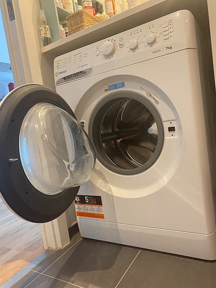 Indesit 7 kg Washing Machine (1400 RPM