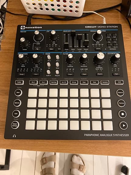 Novation Circuit Mono Station paraphonisk analog synthesizer