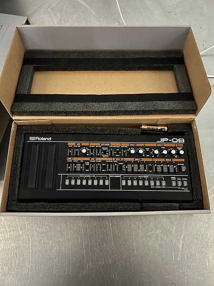 Roland JP-08 synthesizer modul