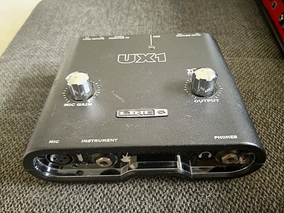 Line 6 UX1 audio interface til guitar og mikrofon