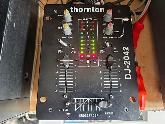 thornton dj-2042 dj-mixer