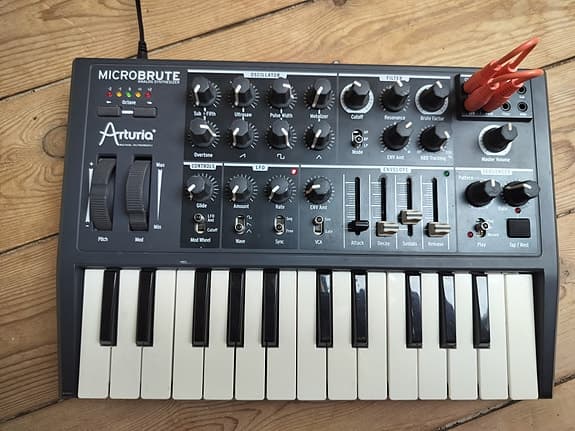 Arturia Microbrute Mono Synthesizer