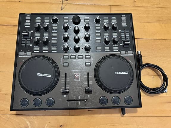 Reloop Beatmix 2 DJ Controller