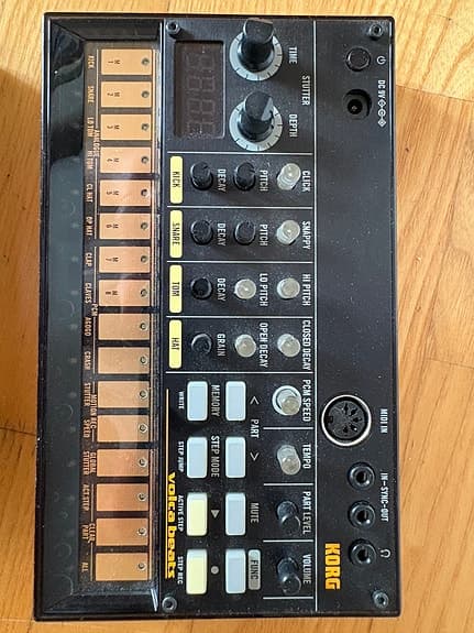 Korg Volca Beats — analog/digital drum machine