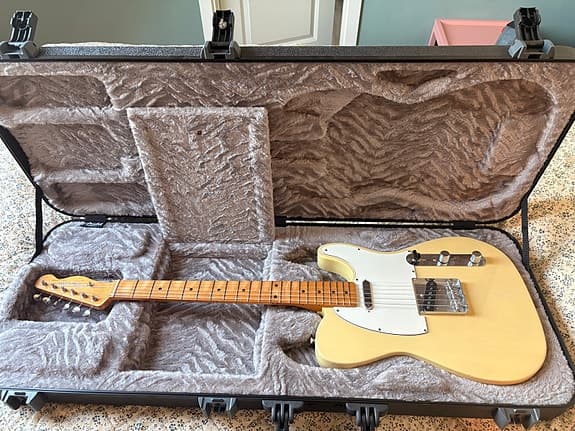 Fender Vintera II Roadworn 60’s Telecaster m/case