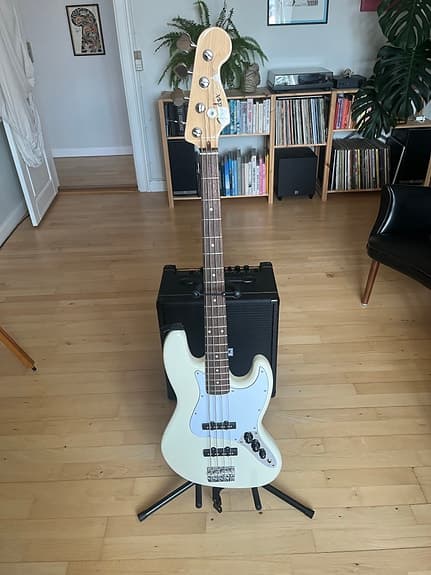 Fender Jazz Bass elbas hvid