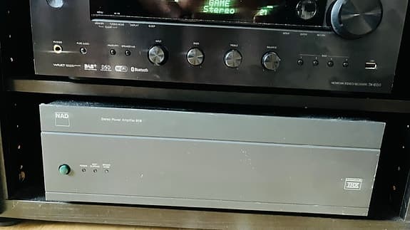 NAD 216 THX Stereo Power Amplifier