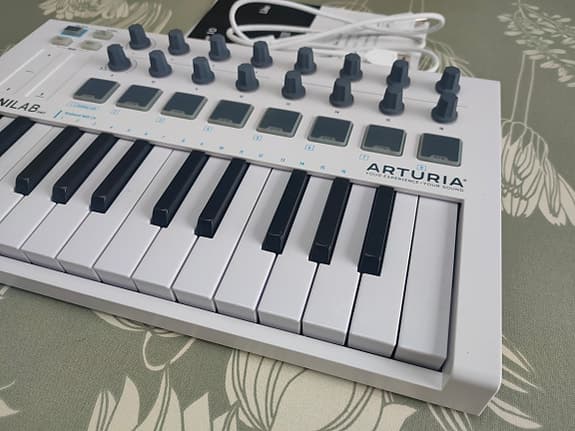 Arturia MiniLab MkII MIDI keyboard