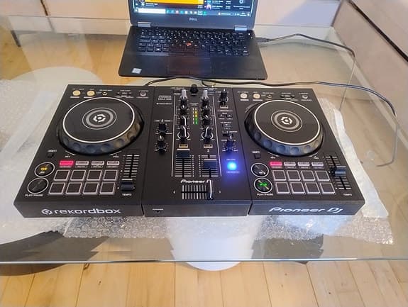 🔥 Pioneer DDJ-400 populært Rekordbox DJ Controller – Som ny 🔥