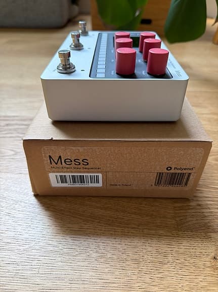 Polyend Mess multi effekt pedal