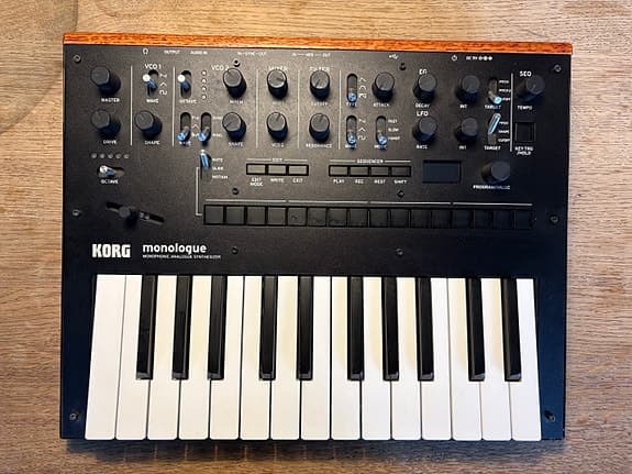 Korg Monologue synthesizer sort