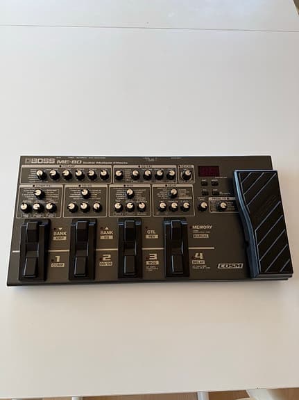 Boss ME-80 guitar multieffektpedal