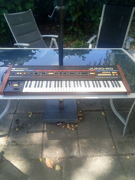 Roland Juno-60 synthesizer keyboard