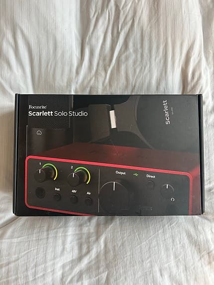 Focusrite Scarlett Solo Studio lydkort med mikrofon og høretelefoner