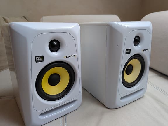 Rokit 5 gen 3 Studio Monitors