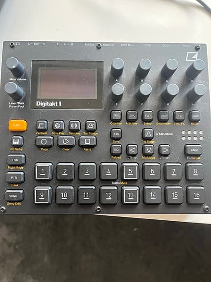 Elektron Digitakt II sampler / drum machine