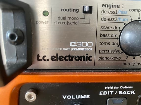 t.c. electronic C300 compressor / gate rack-enhed