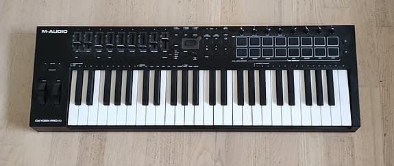 m-audio oxygen pro 49 MIDI keyboard sort
