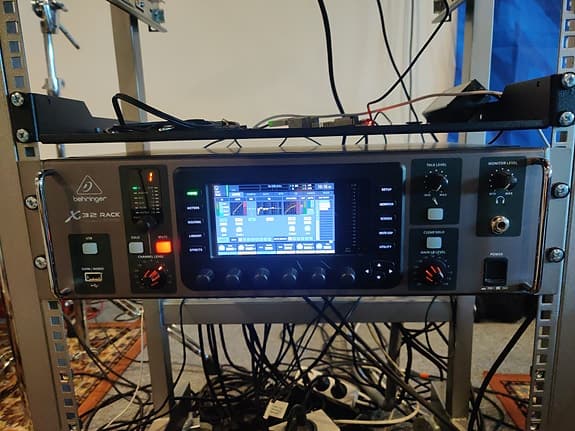 Behringer X32 Rack Mixer + exp. kort