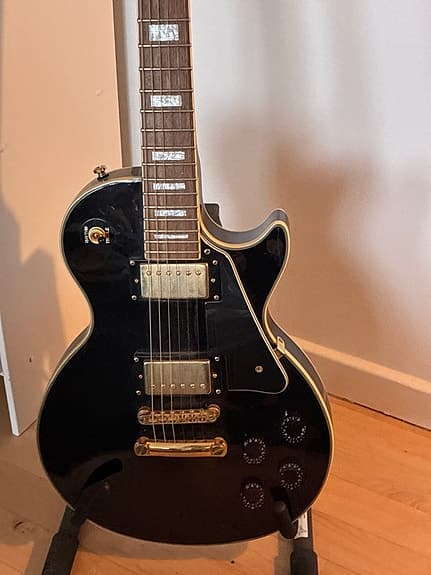 Black beauty Les Paul Epiphone custom