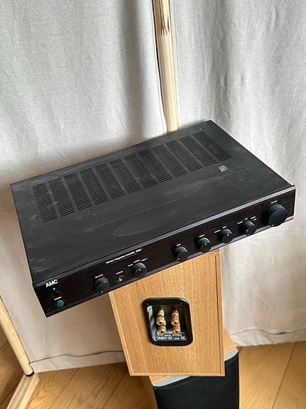 AMC 306d Stereo Integrated Amplifier