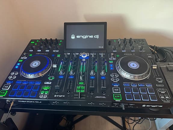 Denon Prime 4 Standalone DJ Controller