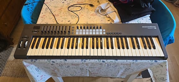 Novation Launchkey 61 MIDI keyboard controller