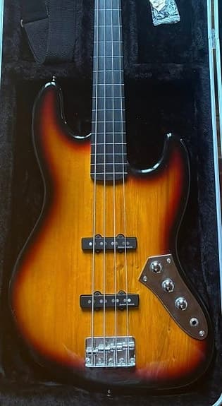 Squier - SQUIER JAZZ BASS FRETLESS VINTAGE MODIFIED - - Elektrisk basguitar - In