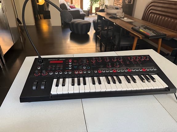 Roland JD-Xi – professionel analog/digital crossover synth, som ny