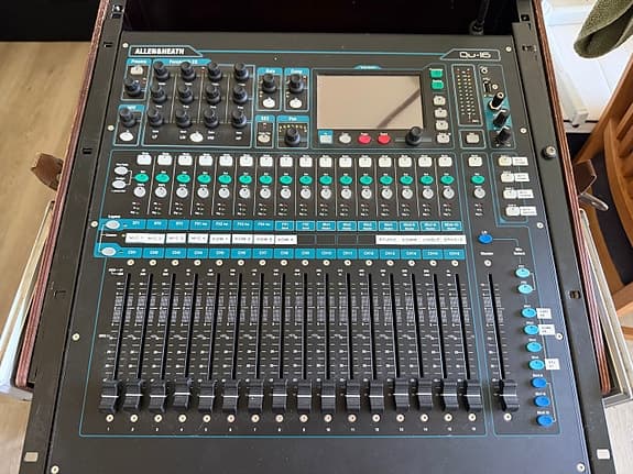 Allen & Heath QU16 incl. 2 stageboxe