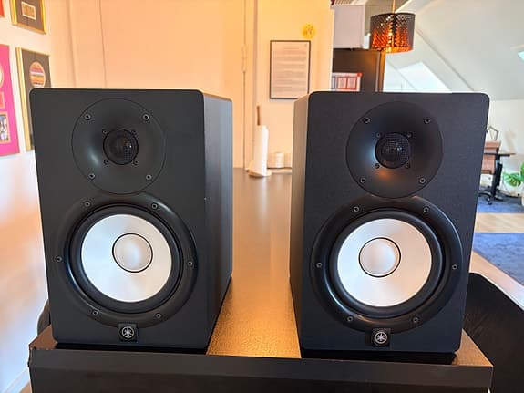 YAMAHA HS7