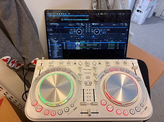 Pioneer DDJ-WeGO2 DJ controller – Hvid
