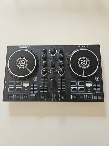 Numark Party Mix DJ controller USB