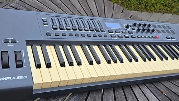 Novation Impulse 61 MIDI keyboard controller sort