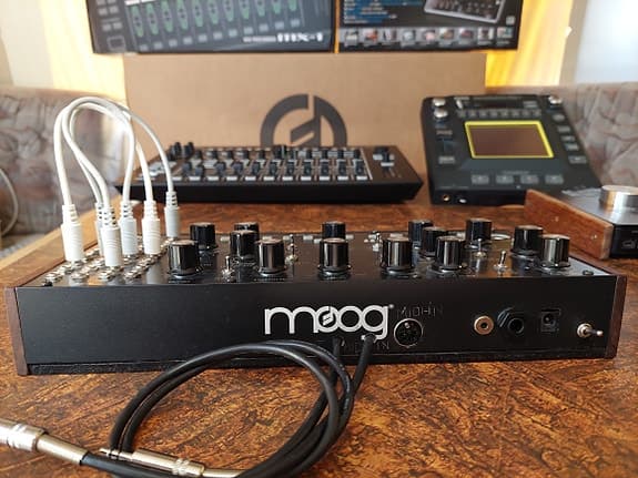 Moog Mother-32 Modular effekt Synthsizer